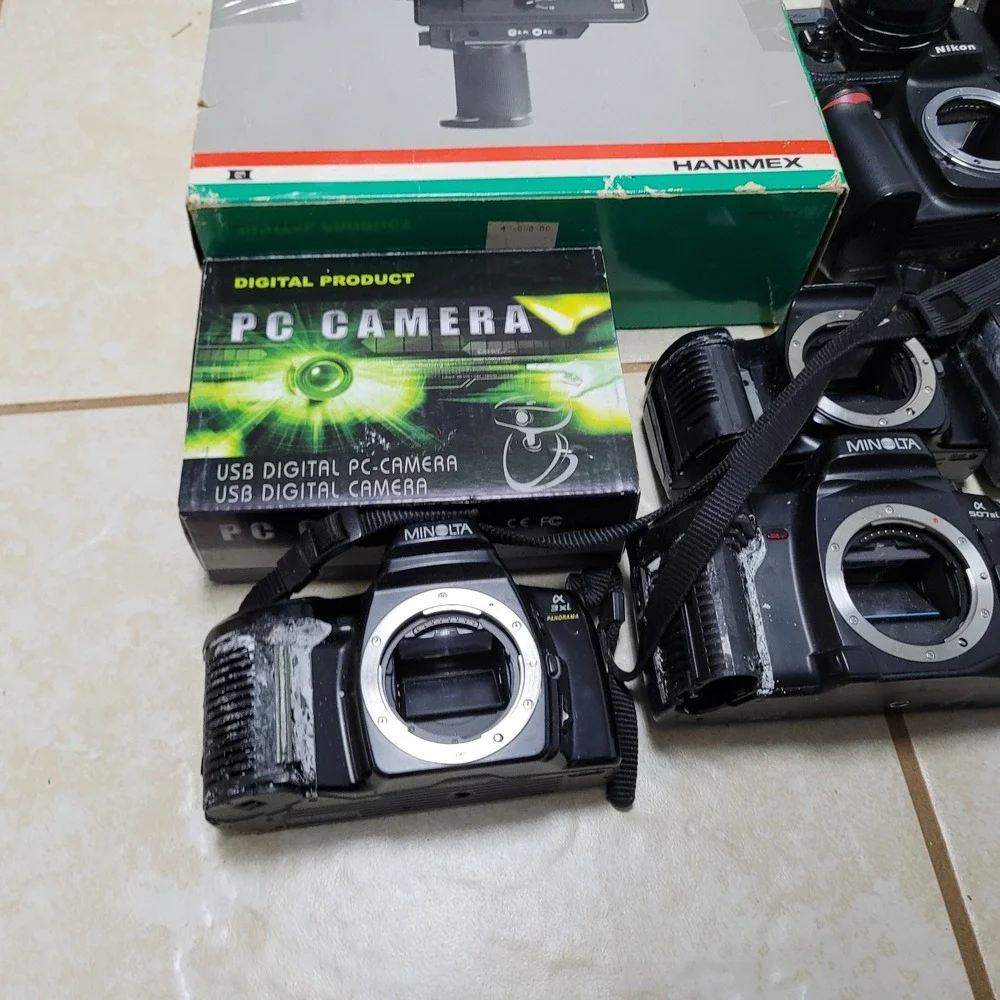 Vintage 35mm Film Camera Bundle For Parts Minolta Canon Nikon Fujica Hanimex